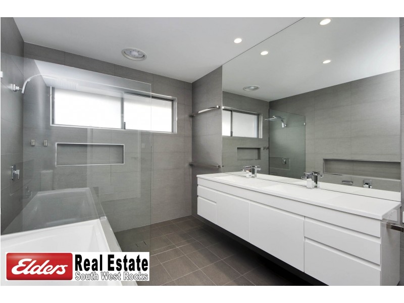 2 Racemosa Circuit, South West Rocks NSW 2431