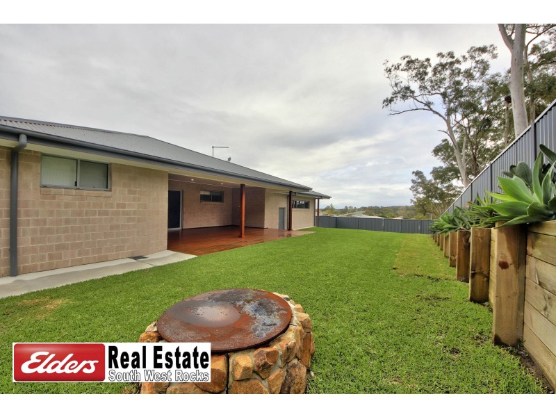 2 Racemosa Circuit, South West Rocks NSW 2431