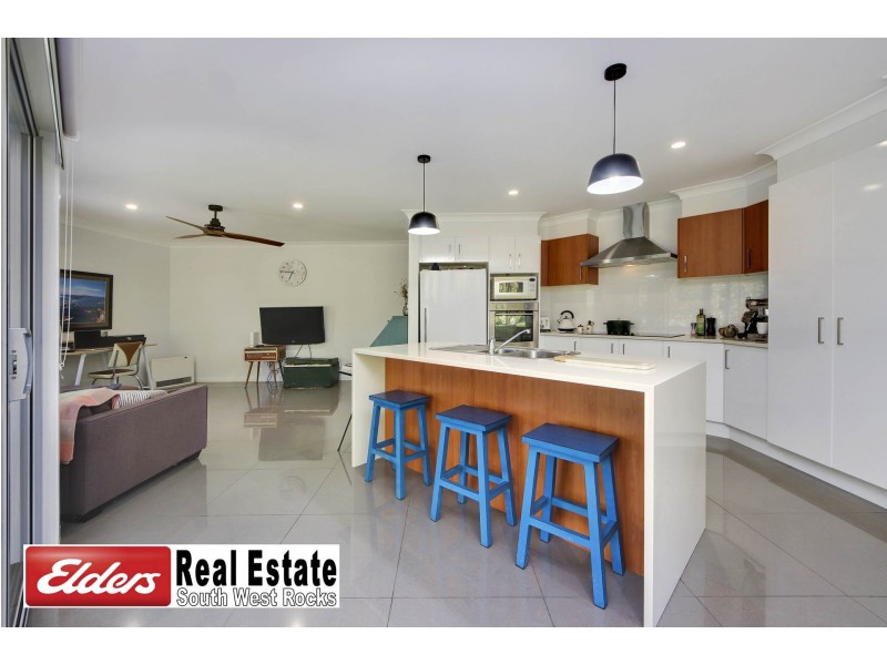 26 Waianbar Ave, South West Rocks NSW 2431