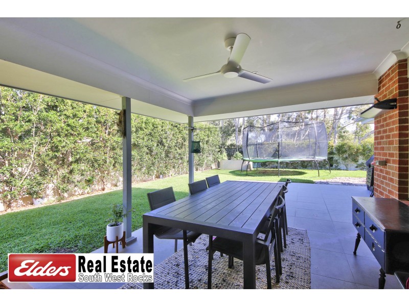 26 Waianbar Ave, South West Rocks NSW 2431
