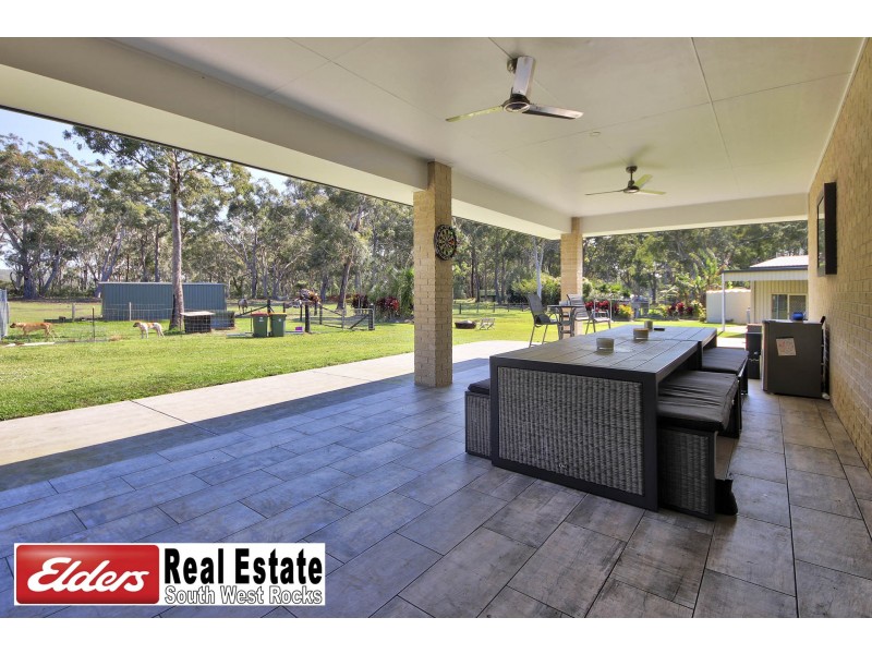 10 Carron Place, Arakoon NSW 2431