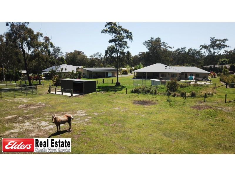 10 Carron Place, Arakoon NSW 2431