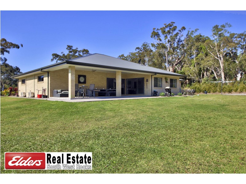 10 Carron Place, Arakoon NSW 2431