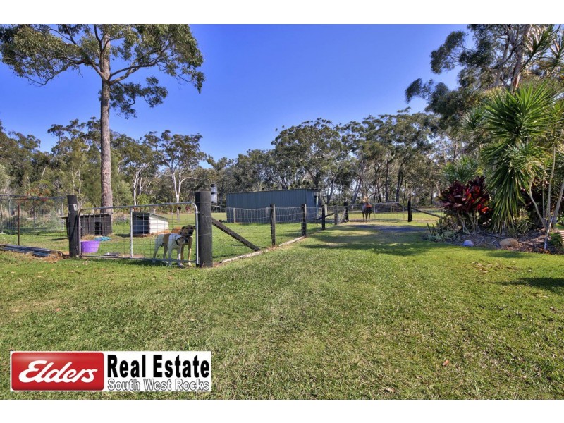 10 Carron Place, Arakoon NSW 2431