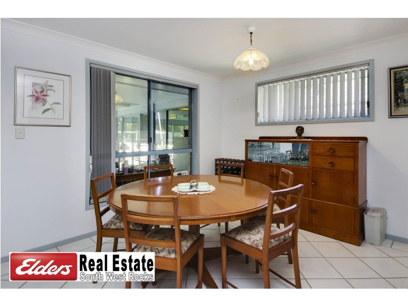 7 Frank Cooper St, South West Rocks NSW 2431
