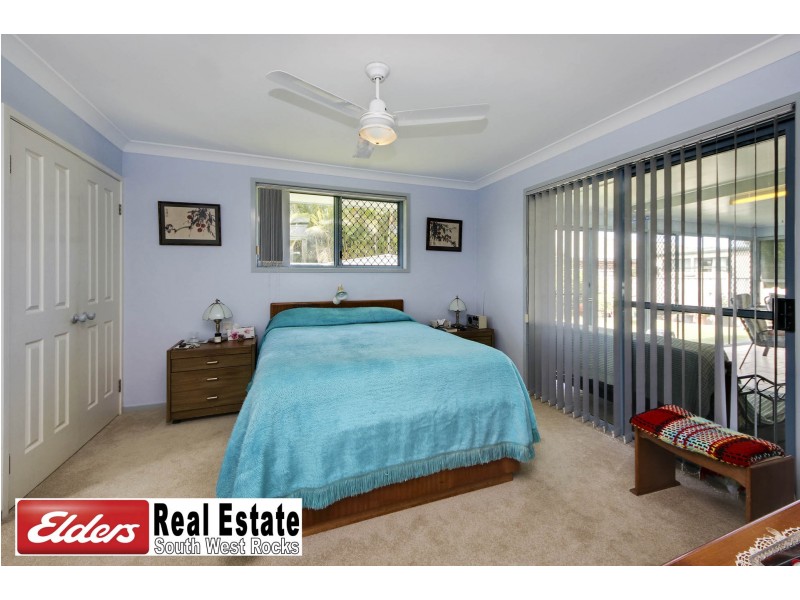 7 Frank Cooper St, South West Rocks NSW 2431