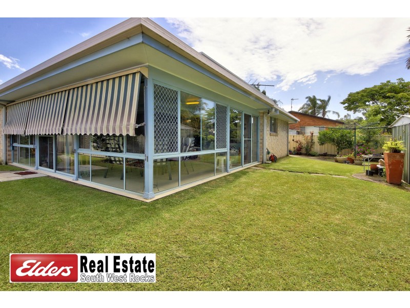 7 Frank Cooper St, South West Rocks NSW 2431