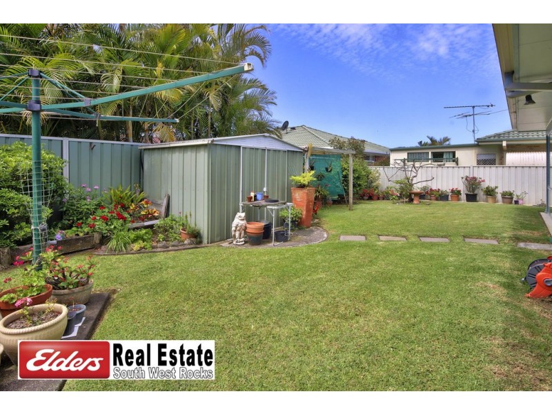 7 Frank Cooper St, South West Rocks NSW 2431