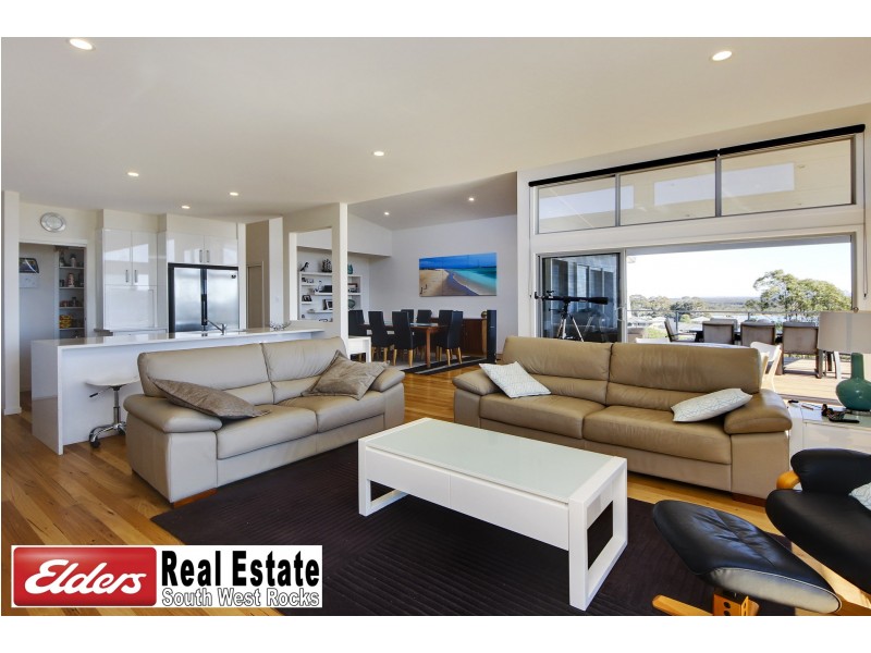 7 Salmon Circuit, South West Rocks NSW 2431