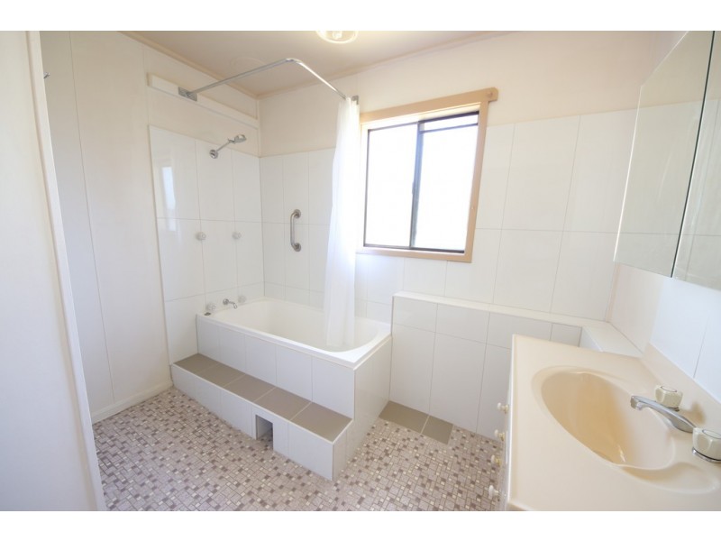 24 Currawong Cres, South West Rocks NSW 2431