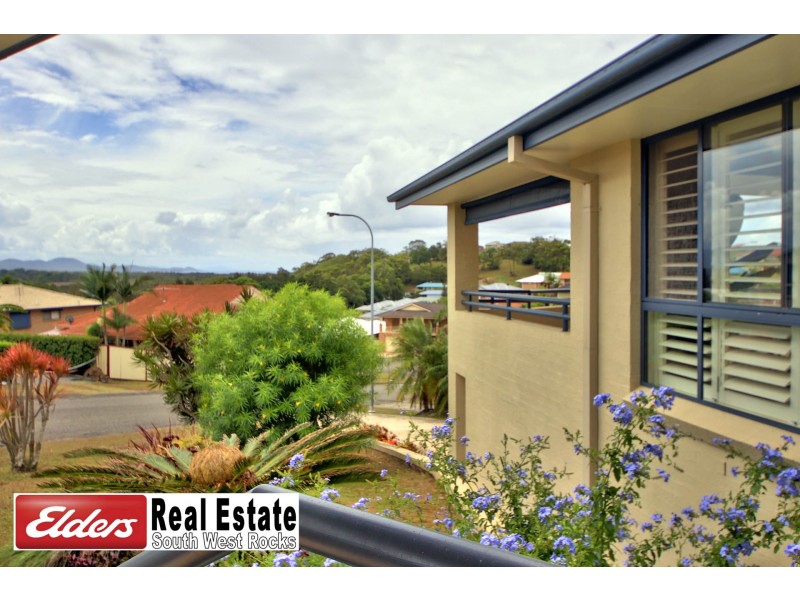 2 Salmon Cct, South West Rocks NSW 2431