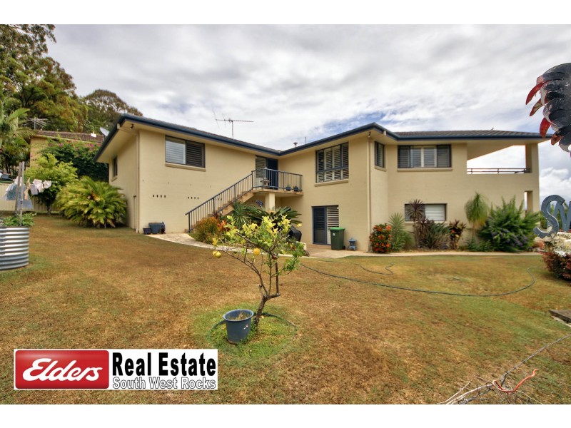 2 Salmon Cct, South West Rocks NSW 2431