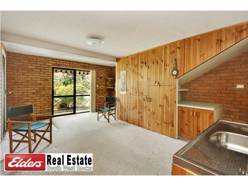 2 Emanuel Cres, South West Rocks NSW 2431