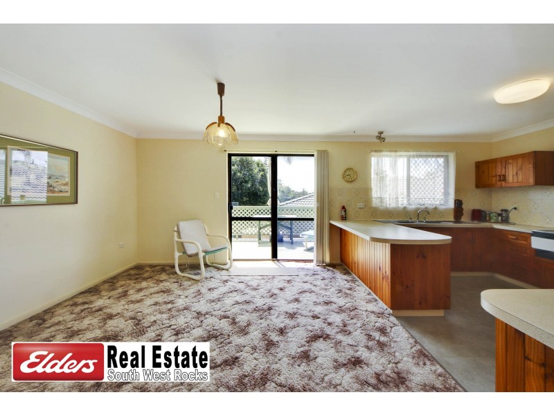 2 Emanuel Cres, South West Rocks NSW 2431