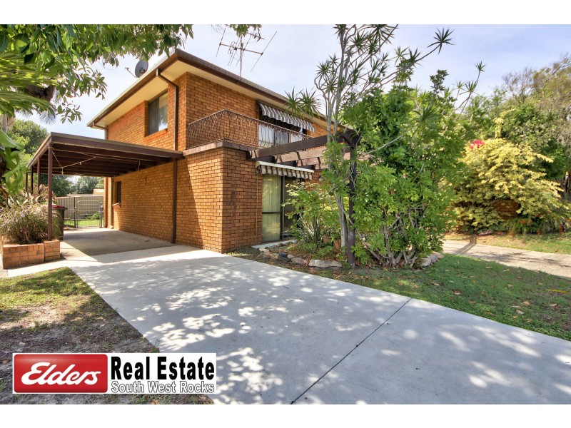 2 Emanuel Cres, South West Rocks NSW 2431