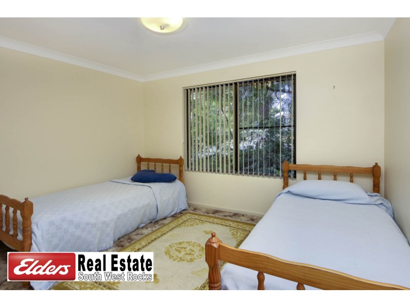 2 Emanuel Cres, South West Rocks NSW 2431