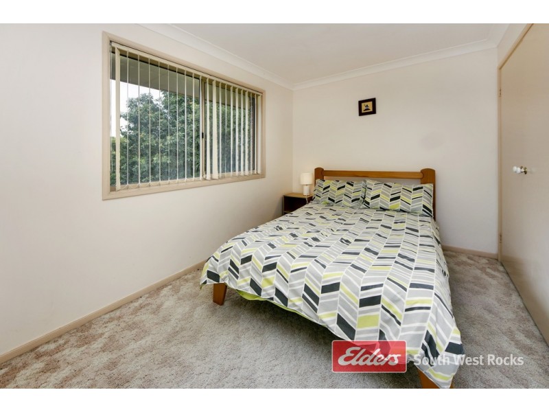 6 Dolphin Cres, South West Rocks NSW 2431