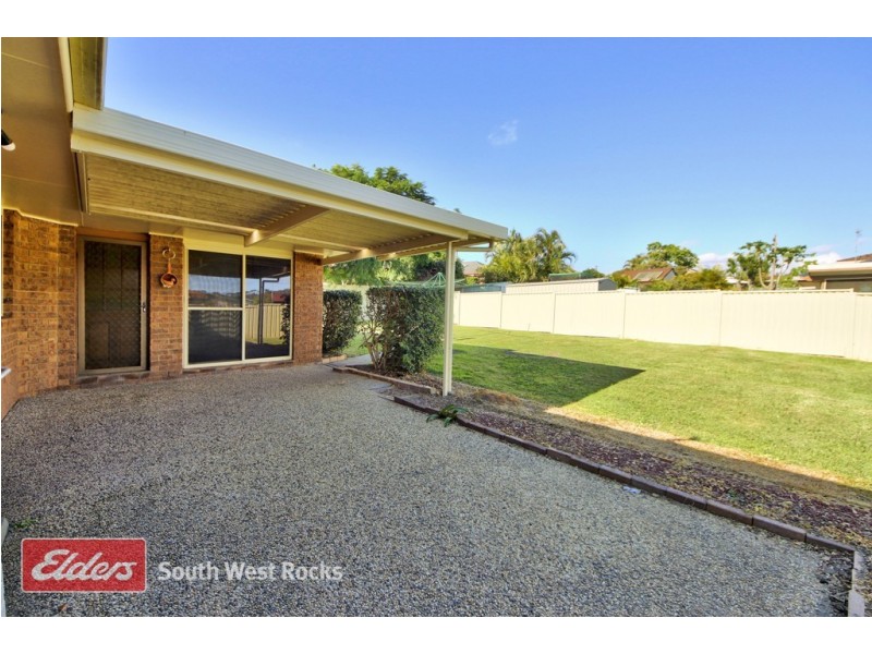 17 Palm Court, South West Rocks NSW 2431