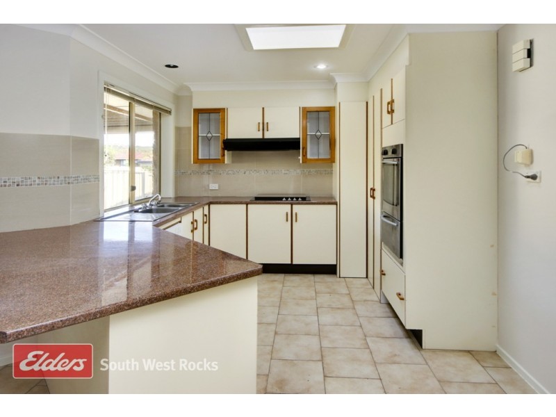 17 Palm Court, South West Rocks NSW 2431