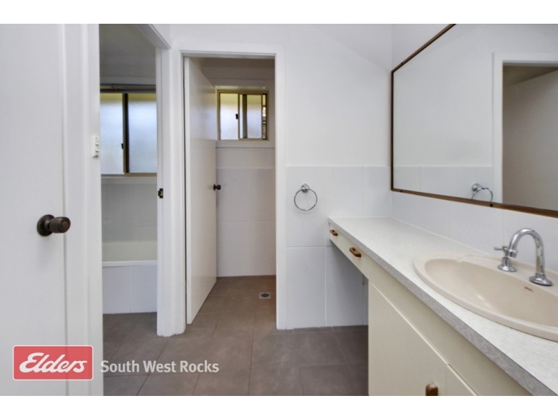 17 Palm Court, South West Rocks NSW 2431