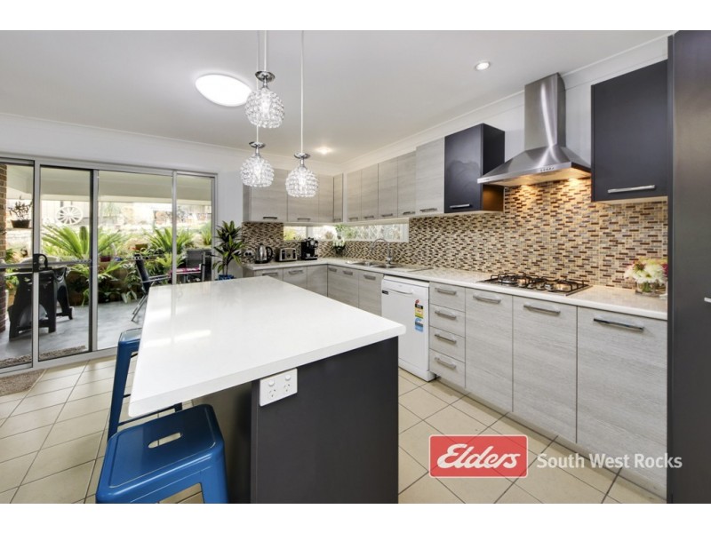 8 Trevor Judd Ave, South West Rocks NSW 2431