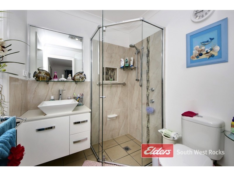 8 Trevor Judd Ave, South West Rocks NSW 2431