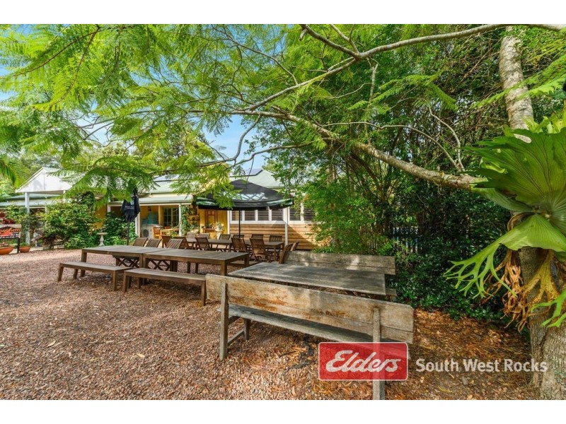 2 Cockatoo Place, Arakoon NSW 2431