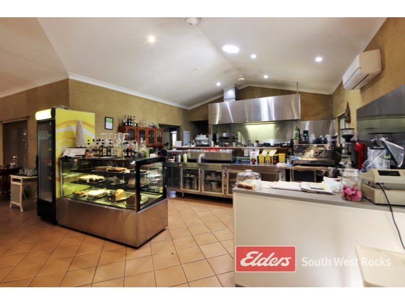 2 Cockatoo Place, Arakoon NSW 2431