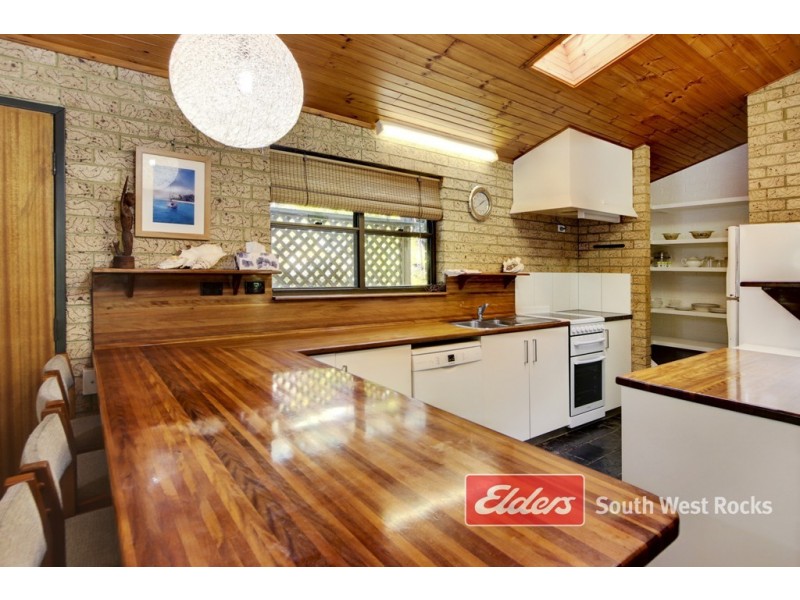 21 Russell, Arakoon NSW 2431