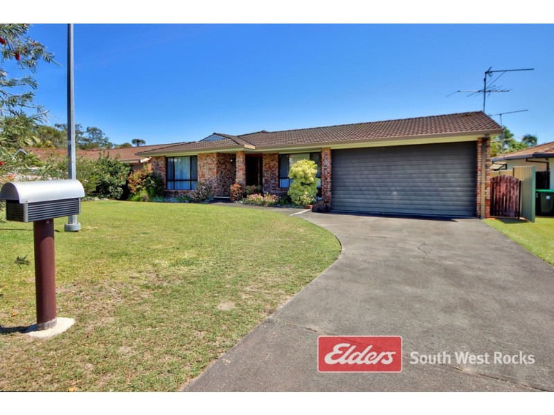23 BRUCE FIELD STREET, South West Rocks NSW 2431