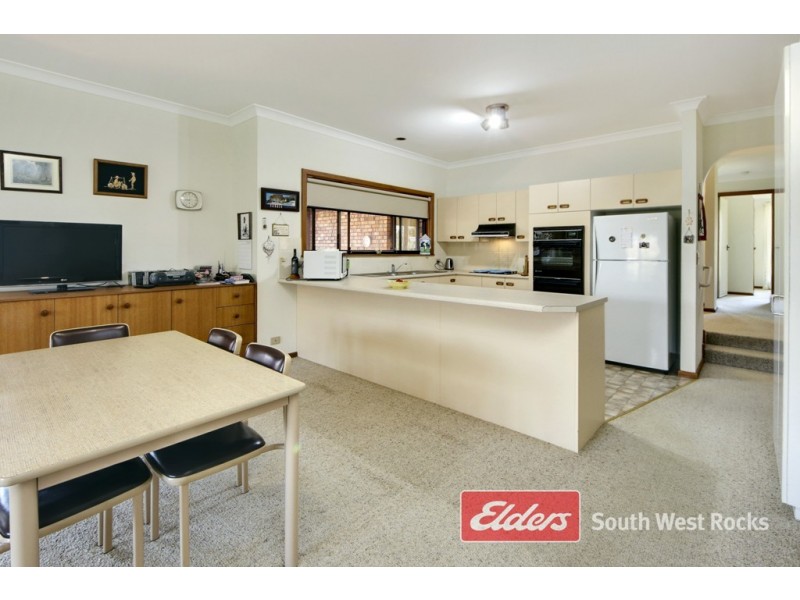 23 BRUCE FIELD STREET, South West Rocks NSW 2431