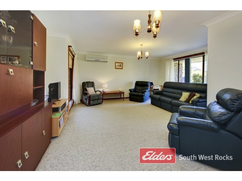 23 BRUCE FIELD STREET, South West Rocks NSW 2431