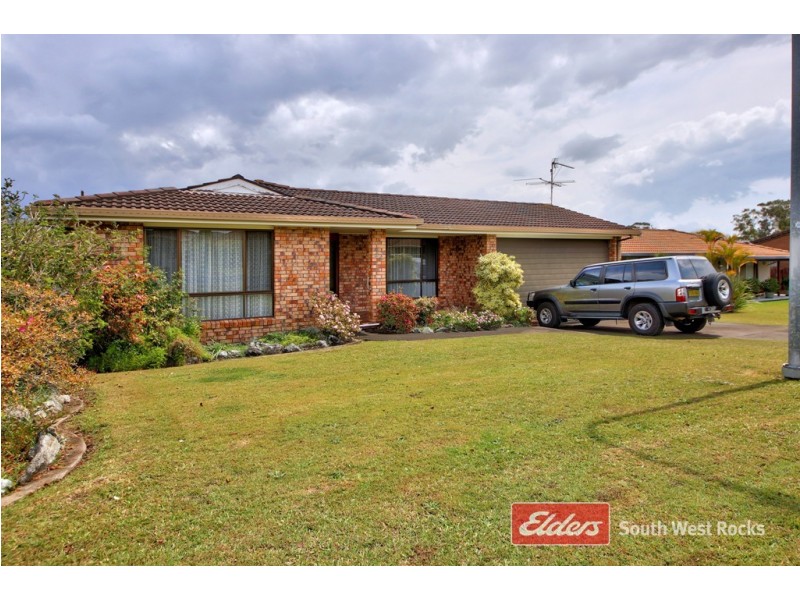 23 BRUCE FIELD STREET, South West Rocks NSW 2431