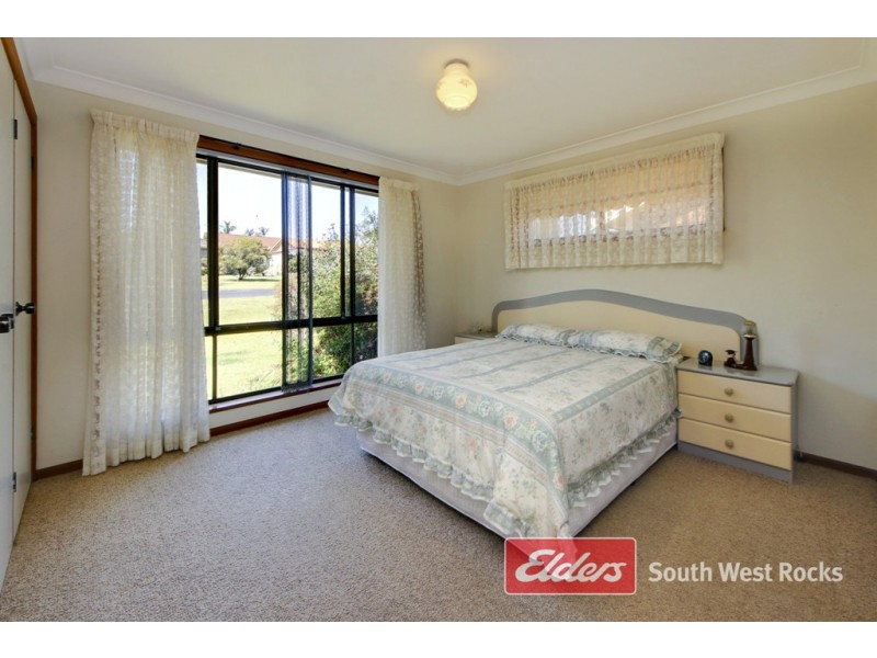 23 BRUCE FIELD STREET, South West Rocks NSW 2431