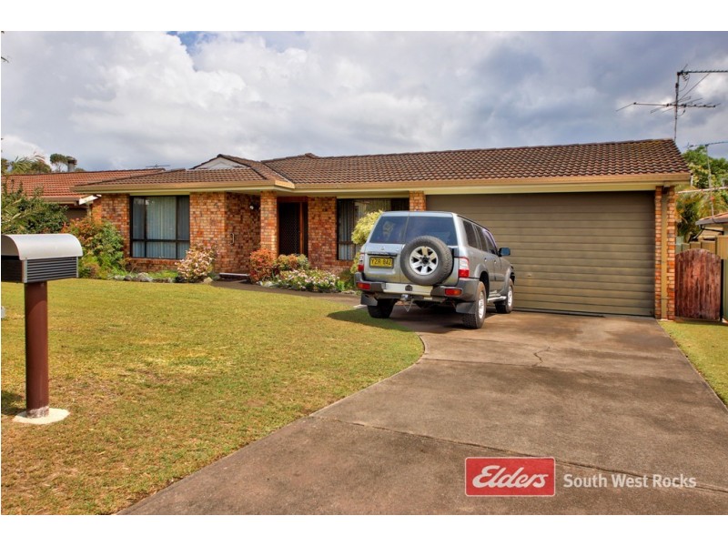 23 BRUCE FIELD STREET, South West Rocks NSW 2431