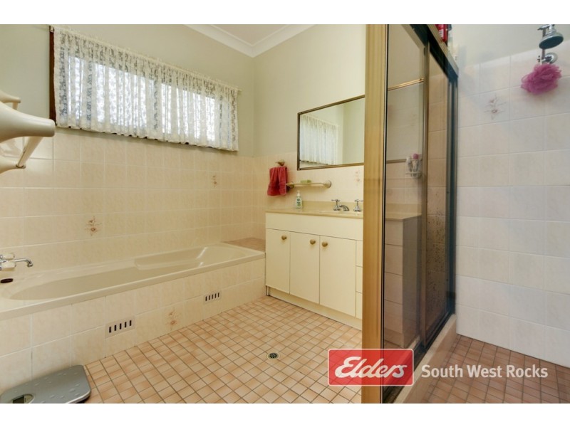 23 BRUCE FIELD STREET, South West Rocks NSW 2431