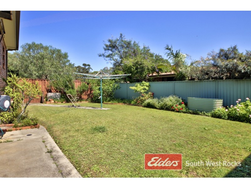 23 BRUCE FIELD STREET, South West Rocks NSW 2431