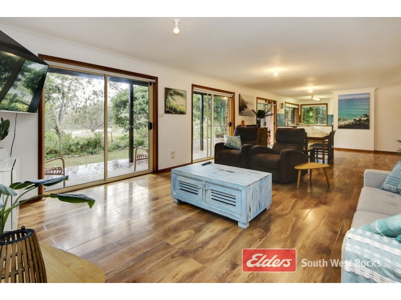 2 BREAM CLOSE, Hat Head NSW 2440