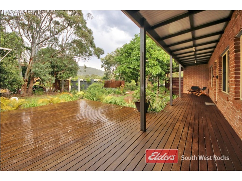 2 BREAM CLOSE, Hat Head NSW 2440