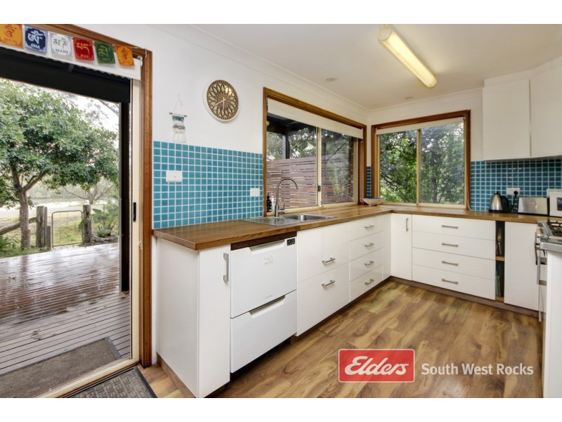 2 BREAM CLOSE, Hat Head NSW 2440