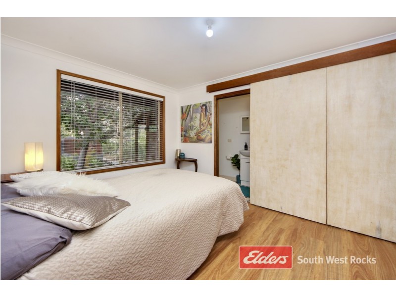 2 BREAM CLOSE, Hat Head NSW 2440