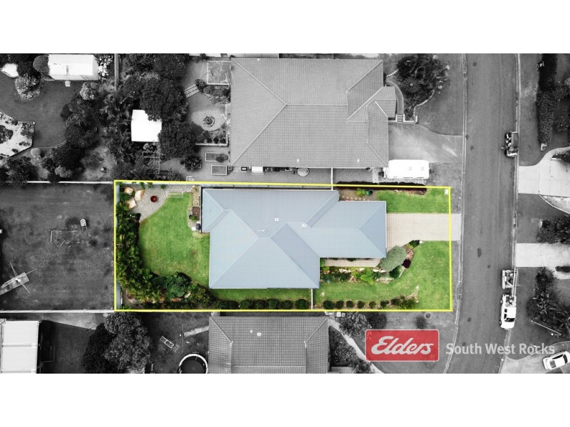 13 RAFFERTY CRESCENT, South West Rocks NSW 2431