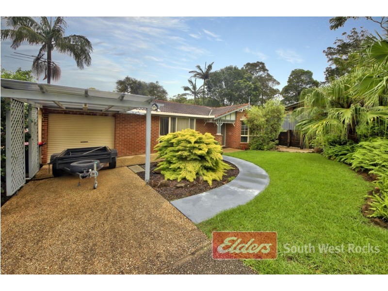 2 VICTOR PERRY PLACE, South West Rocks NSW 2431
