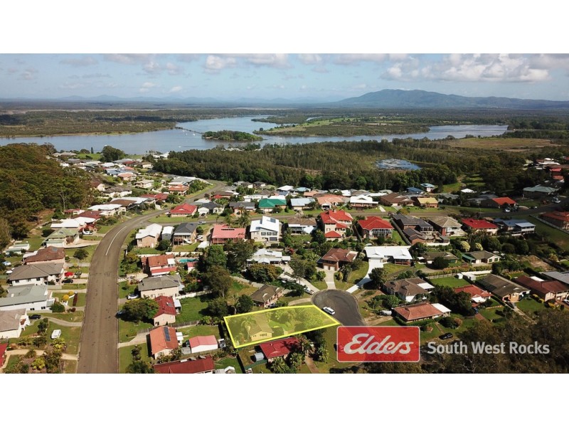 2 VICTOR PERRY PLACE, South West Rocks NSW 2431