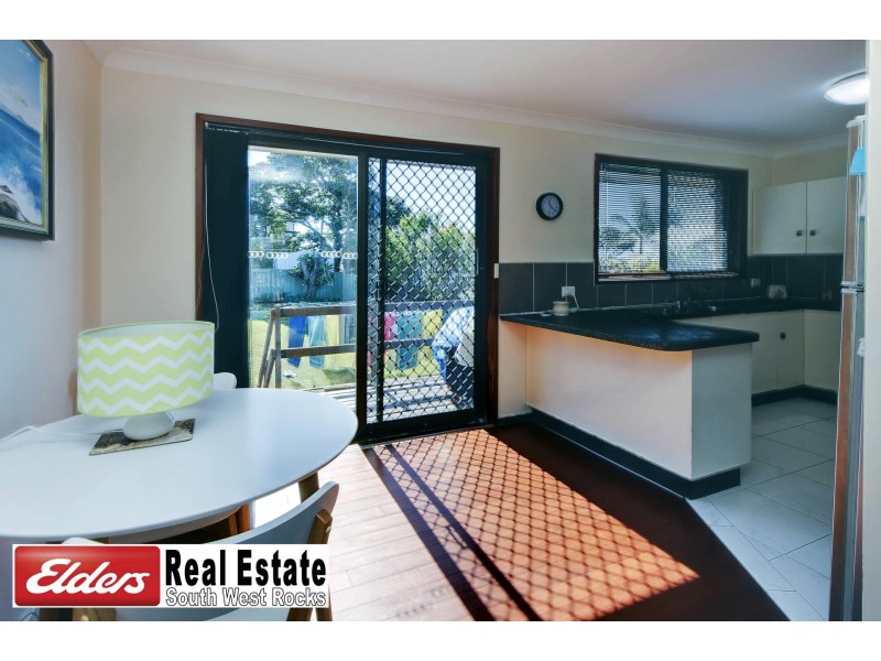 6 Flinders St, South West Rocks NSW 2431