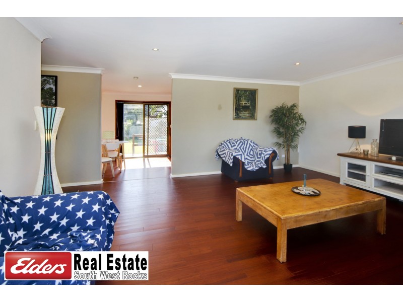 6 Flinders St, South West Rocks NSW 2431