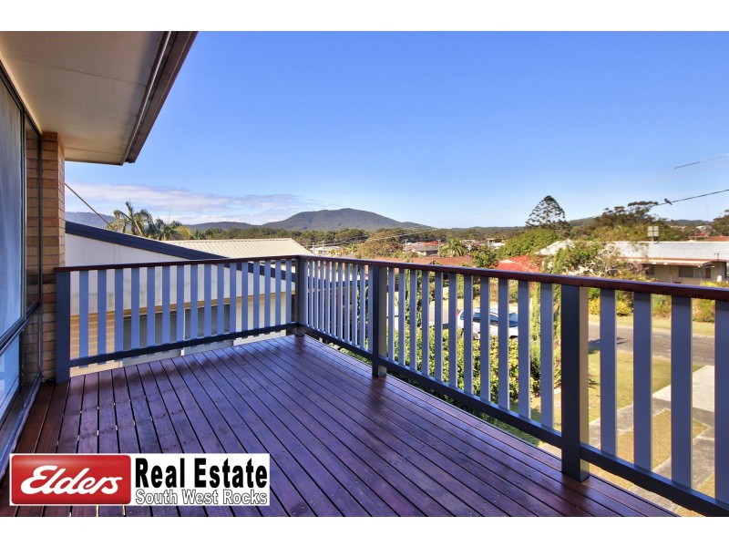 6 Flinders St, South West Rocks NSW 2431