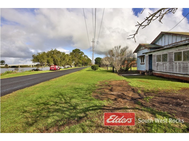 44 CROADS ESPLANADE, Smithtown NSW 2440