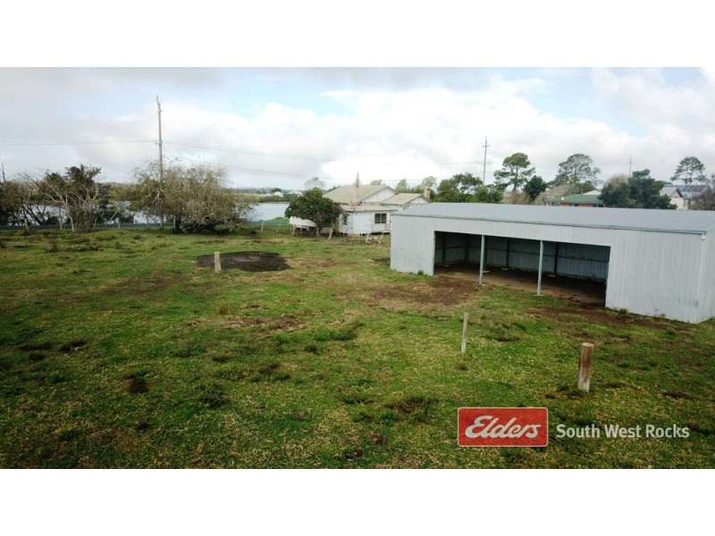 44 CROADS ESPLANADE, Smithtown NSW 2440