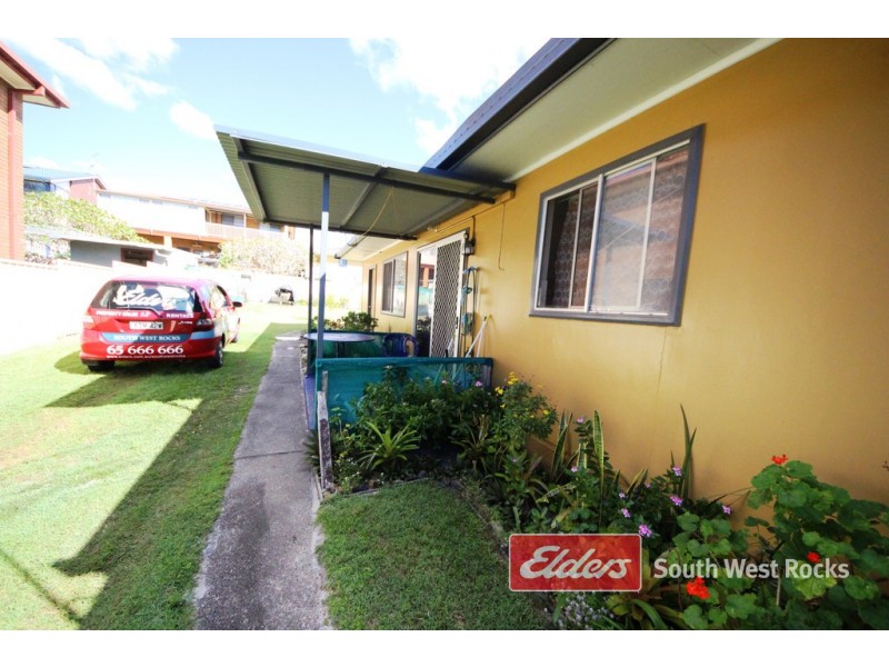 2/27 Phillip Drive, South West Rocks NSW 2431
